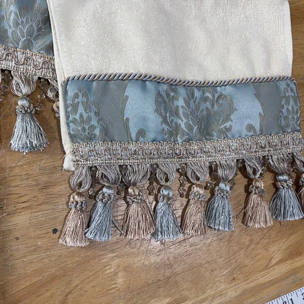 Croscill Home Vtg Regency Blue Damask Tassel Trim Hand Towels Set of 2 Ivory